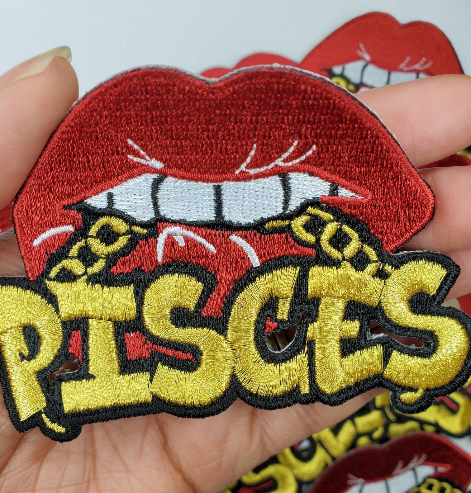 Poppin' Red Lip "Pisces" w/Gold Metallic Chain|Iron-On Patch|Astrology Applique|Cool Embroidered Patch|DIY Patch for Denim & Accessories