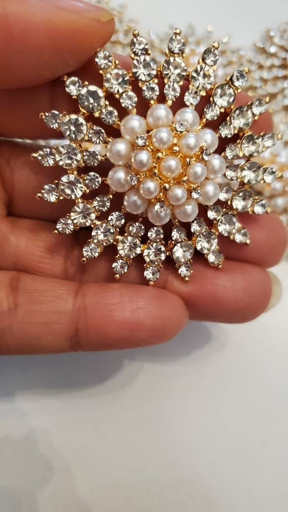 Exclusive, Pearl & Gold Star with Rhinestones, 1-pc Flatback Charm for Crocs, Phone Cases, Sunglasses, Decor, and More! Size 2"x2"