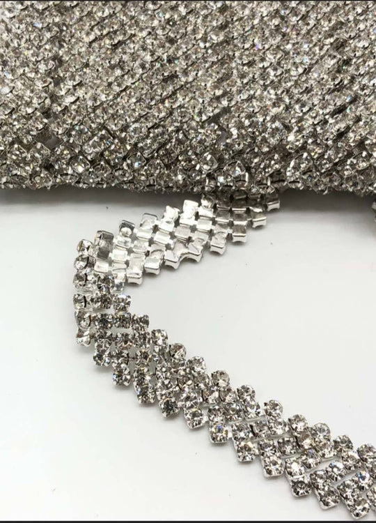 Beautiful 1-yard "Snake" 4-Row, Silver/Crystal Rhinestone Trim, Sparkling Sash for Wedding & Prom Dress, Croc Trim, Bling Strap Applique
