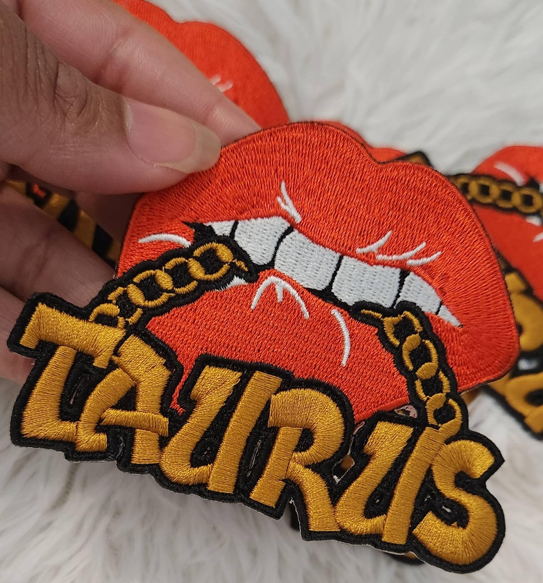 New Color, Poppin' Red Lip "Taurus" w/DARK Gold Chain|Iron-On Patch|Astrology Applique|Cool Embroidered Patch|DIY Patch
